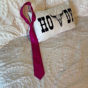 Hot pink tie